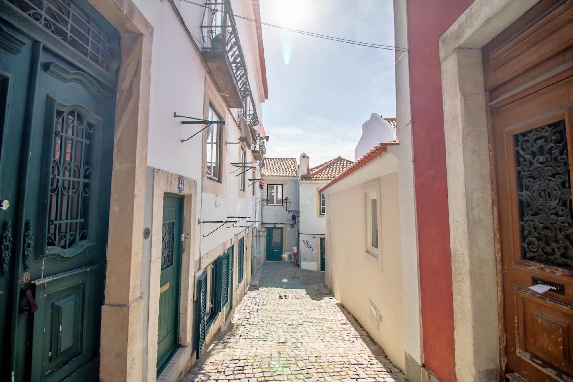 024 A - Stay In The Heart Of Lisbon Exterior photo