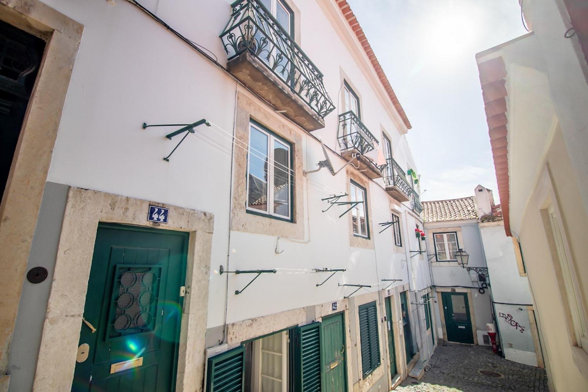 024 A - Stay In The Heart Of Lisbon Exterior photo