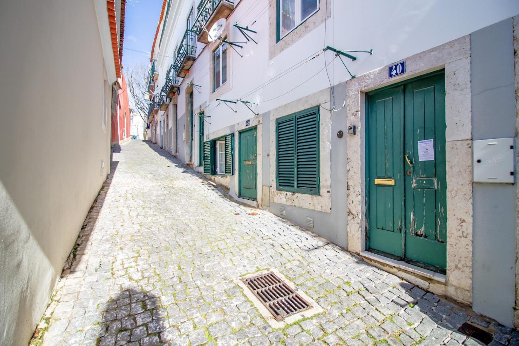 024 A - Stay In The Heart Of Lisbon Exterior photo
